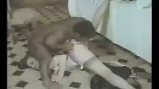 فرنسيات مثيرات في مشهد قوي لحس مثلي واختراق مزدوج