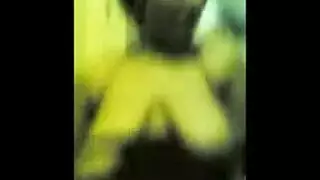 شرموطة مصرية تلعب بحلماتها قبل شرج خشن