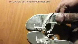 صنم ربط الحذاء الغيت حى اليهود