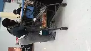 فتيات بريطانيات مثيرات يتم تصويرهن في فيلم إباحي صريح