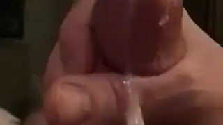 مراهقة شديدة تحصل على حمولة مرضية من قضيب نائب الرئيس السميك