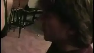 جلسة نيك صريحة: جسدها المشتعل يأخذ كل بوصة