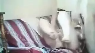 خيال الجماع الجماعي: سيدة مطلقة تنتهك في نادي جنس