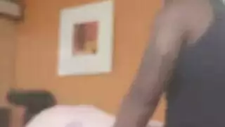 مراهقون دون رقابة يهيجون بممارسة شرجية وفموية صريحة