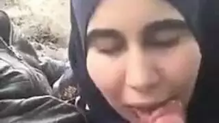 حصاد إباحي صريح: تبتلع كل قطرة في الخارج