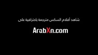 مؤدية gilf تغوي وتركب صديق ابنها الجذاب