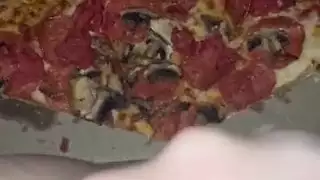 تجميع فرج عربي مبلل: محشو بالطعام ويُستمنى له حتى الأنين