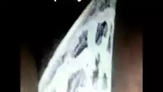 جلسة جنس حيوانية في المكتب: الزميلة السوداء تأخذ جنسًا خلفيًا متوحشًا