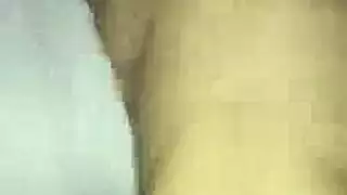 الفحل الأسود يضرب فرخة الصديق حتى تصرخ