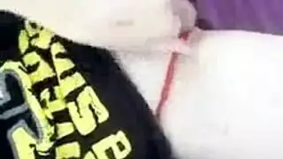 ثنائي سحاقي شعر أحمر في حركة صريحة: قض لحس وكس وتدليك مكثف