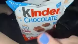 امرء بي صدر من طيز